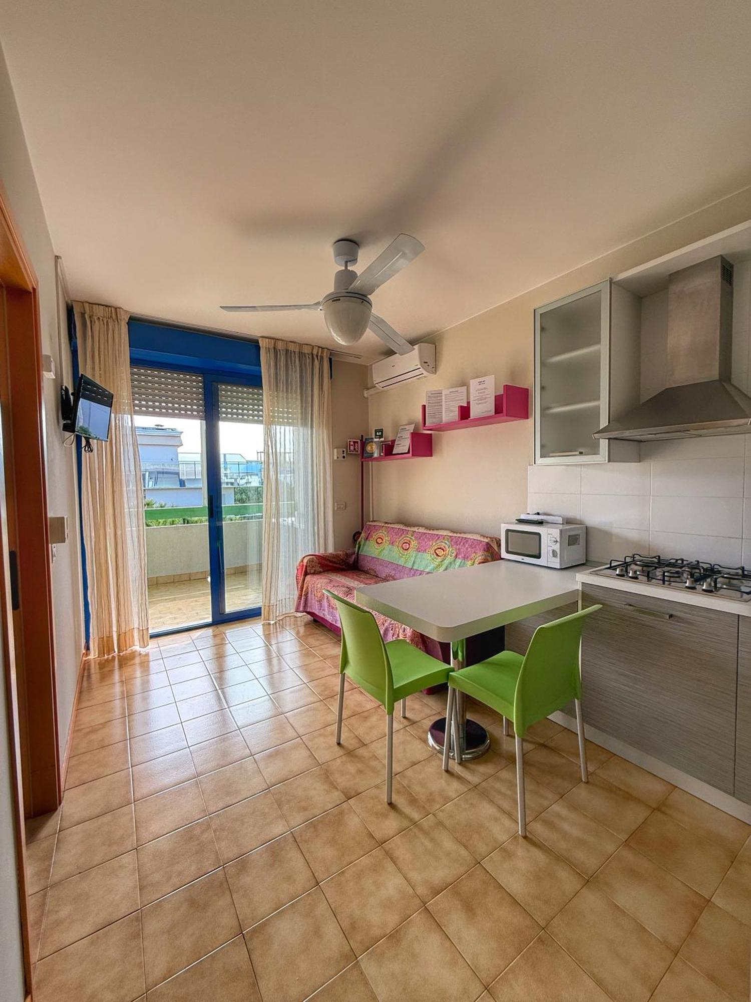 Grazioso Appartamento N 66 A Bibione A 100 Mt Dal Mare Exterior foto